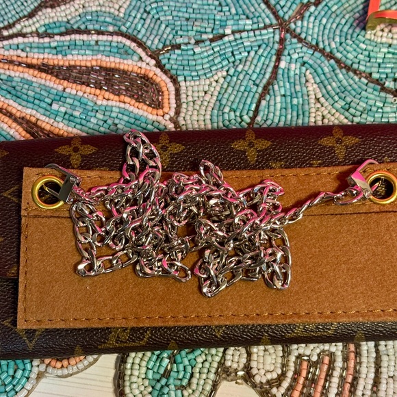 Louis Vuitton Silver Ed Brown Monogram Chain Bag - Picture 10 of 15